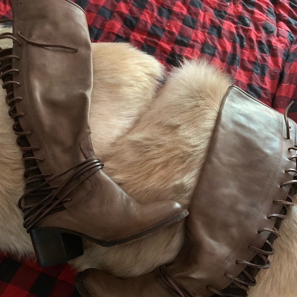 Freebird Coal Boots
